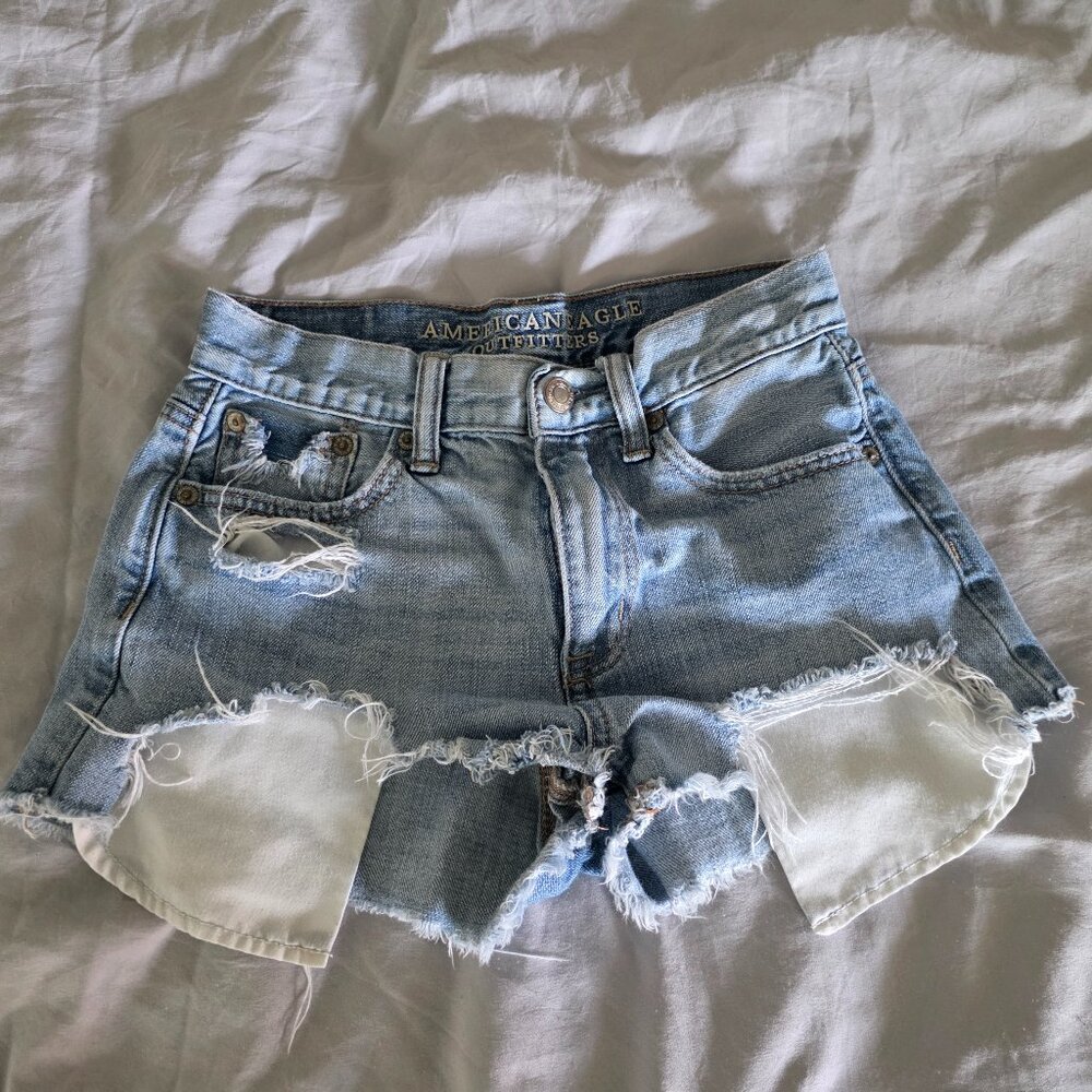 American Eagle jean shorts vintage high rise Size 00